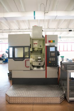 Makine aletleri bilgisayar sayısal kontrol (Cnc ile)