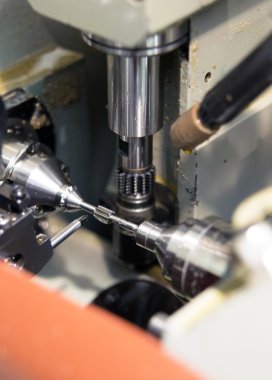 Makine aletleri bilgisayar sayısal kontrol (Cnc ile)