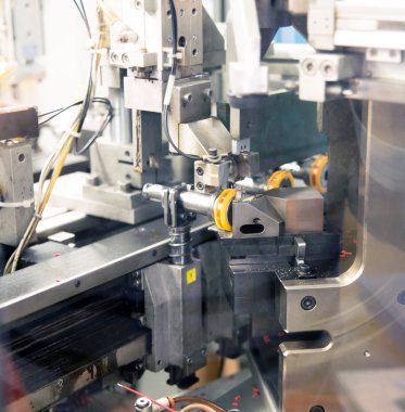 Endüstriyel Otomasyon: otomatik robot çizgilerle