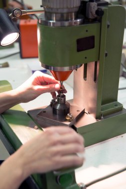 Makine aletleri bilgisayar sayısal kontrol (Cnc ile)