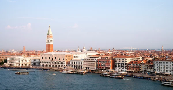 Piazza San Marco (Markusplatsen), Venedig, Italien — Stockfoto