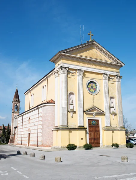 Церковь Санта-Маргерита (Св. Маргарет) в Камподоро (ДП) ) — стоковое фото