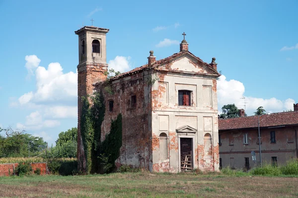 Igreja cristã abandonada, Itália — Fotografia de Stock