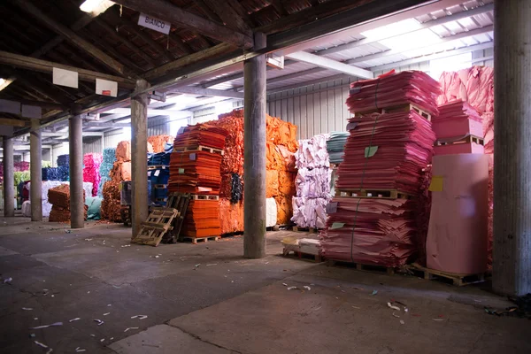 Raktár - hulladék papír újrahasznosítása — Stock Fotó