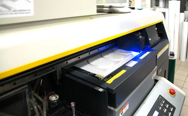 Цифровая печать - принтер широкого формата — стоковое фото