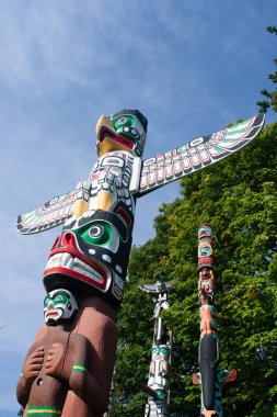 Totem direği ilk ulus insanların kültürel mirasıdır.