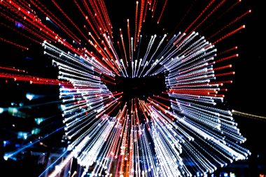 Şehir ışıkları uzun pozlama yollar ile büyütün.