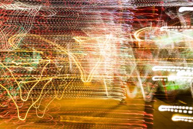 Derma sokak ışıkları dönüyor bulanıklık yayılmış