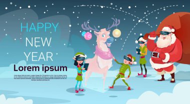 Elf grup dijital gözlük giymek 