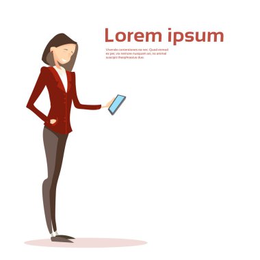 İş kadını kullanarak hücre akıllı telefon mesaj sohbet