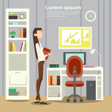 İş kadını Office işyerinde, iş kadını tutun kağıt sözleşme belgelerinin