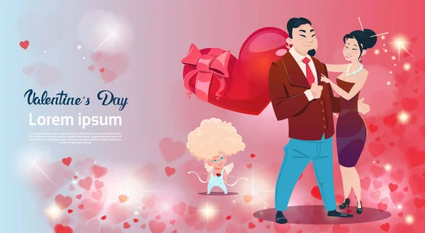 Tarjeta de regalo de San Valentín Amantes de las fiestas Pareja Amor Cupido Forma de Corazón — Vector de stock