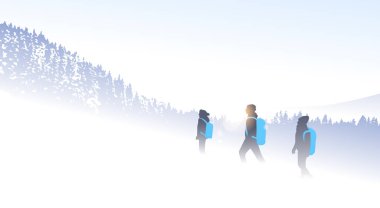 Yolcu insanlar grubu siluet Hiking dağ kış orman doğa arka plan
