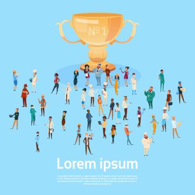 İnsanlar grubu farklı meslek çalışanları ödül kazanan Kupası, takım başarı kavramı