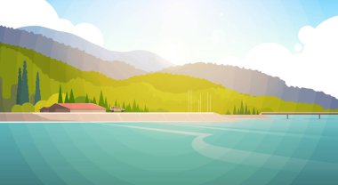 Yaz manzara dağ orman gökyüzü ormanda Seaside