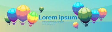 Gökyüzü başlığında uçan renkli hava balonları
