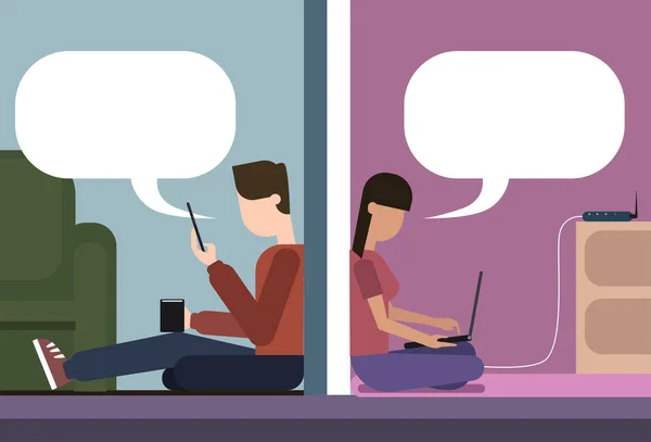 Uomo e donna seduti sul pavimento a casa a chattare insieme utilizzando lo Smart Phone e il computer portatile Connessione wireless Wifi online — Vettoriale Stock