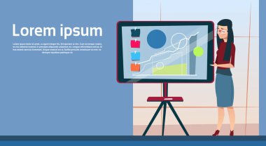 İş kadını Flip Chart Semineri eğitim toplantısı sunu finansal grafik beyin fırtınası ile