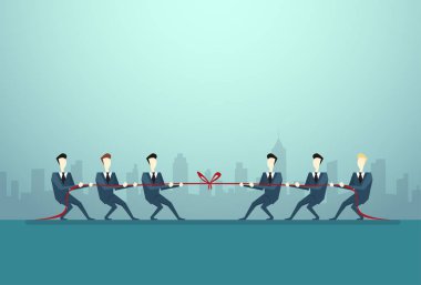İş adamları iki takım halat, iş rekabet kavramı çekerek grup düz