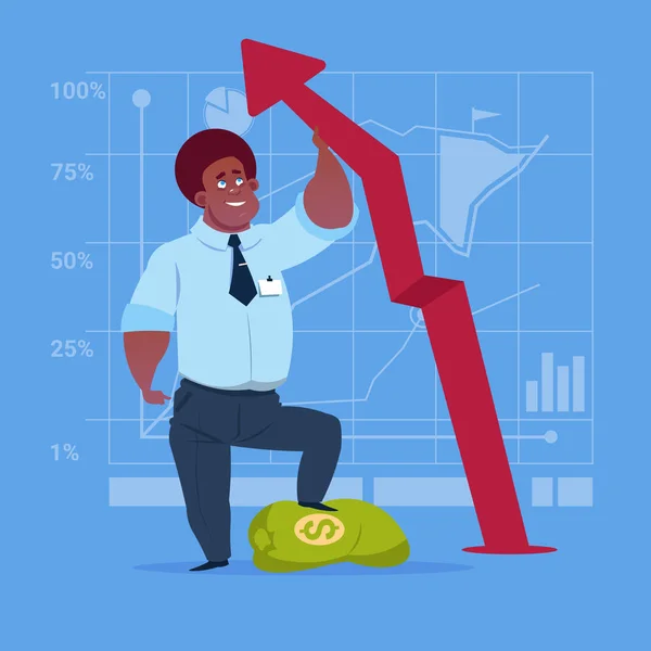 Hombre de negocios afroamericano sostiene flecha roja hacia arriba concepto de éxito financiero — Vector de stock