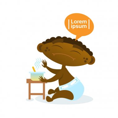 Şirin Afrikalı-Amerikalı bebek çocuk çöp yürümeye başlayan çocuk mutlu karikatür bebek bebek bezi yiyor