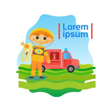 Küçük çocuk itfaiyeci çocuk itfaiyeci