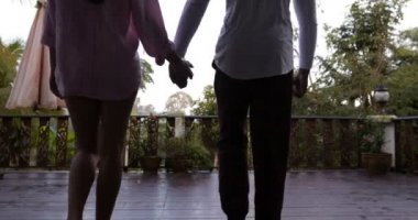 Coupe yürüyüş sabah tropik orman seyir elele yaz terasında arka arka görünümü