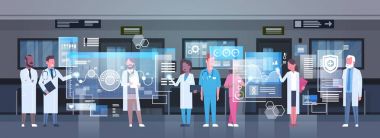 Tıbbi doktor hastane ilaç ve Modern teknoloji kavramı çalışma dijital monitör kullanarak Grup