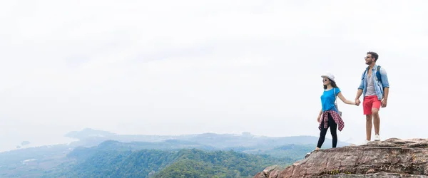 Tourist Couple With Backpack Holding Hands On Mountain Top Enjoy Beautiful Landscape Panorama — Stok Foto