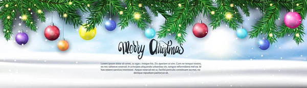 Feliz Natal fundo ramos de abeto decorados com bolas coloridas Horizontal Banner — Vetor de Stock