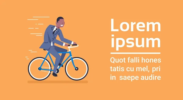Africká americká obchodní muž v obleku Ride Bicycle přes šablonu modré pozadí s Copy prostoru — Stockový vektor