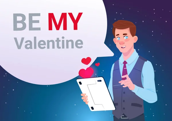 Be My Valentine Convite Saudação Cartão Homem Segurando Tablet Digital Enviando Mensagem — Vetor de Stock