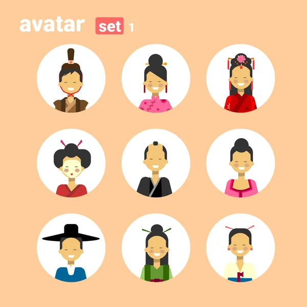 Avatar Laki-laki dan perempuan Asia Atur Ikon Perempuan Laki-laki Dalam Profil Kostum Tradisional Koleksi Potret - Stok Vektor