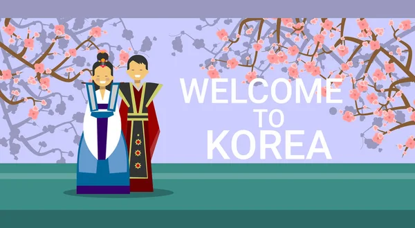 Viagem para a Coreia do Sul Banner, Happy Korean Coupe vestindo trajes radicionais sobre Sakura Tree Blossom —  Vetores de Stock