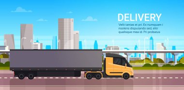 Kamyon römork yol üzerinde Modern şehir arka plan teslim ve hızlı Lojistik Taşımacılık kavramı