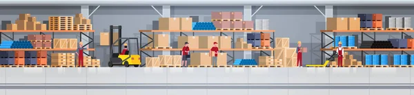 Boîte intérieure d'entrepôt sur le support et les personnes travaillant. Bannière horizontale de concept de service de livraison logistique — Image vectorielle