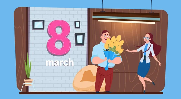 Guy Holding Bouquet saluto ragazza con felice festa delle donne 8 marzo vacanza — Vettoriale Stock