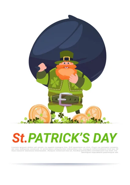 Happy St. Patricks Day carte de vœux Leprechaun Man Hold Big Bag avec des pièces d'or — Image vectorielle