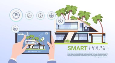 Akıllı ev kontrol teknolojisi kavramı ile ellerini tutarak Tablet cihaz