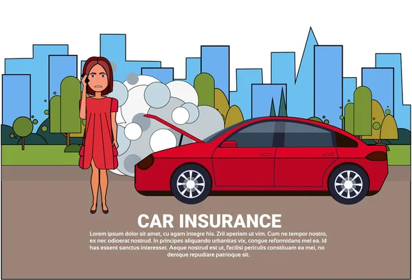 Femme conducteur de voiture cassée appelant dans le service d'assurance pour l'aide et l'assistance — Image vectorielle
