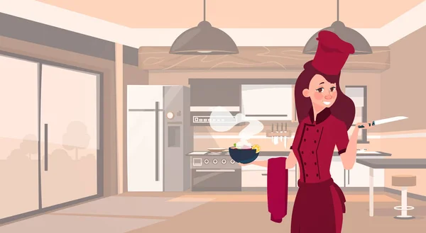 Femme cuisinier tenant bol à vapeur avec soupe sur fond de cuisine moderne — Image vectorielle