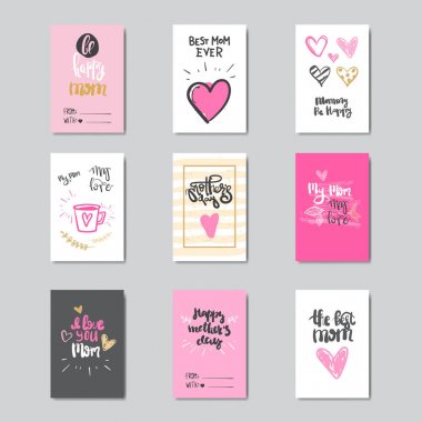 Mutlu anne gün tatil için tebrik kartları bir dizi şirin yazı hat ile dekore edilmiştir.