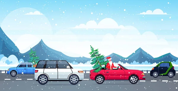 Weihnachtsmann Auto fahren mit Tanne frohe Weihnachten glückliches neues Jahr Feiertag Konzept Winter Landschaft Hintergrund horizontal — Stockvektor