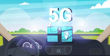 akıllı sürücü yardımı ile araç kokpiti 5g çevrimiçi iletişim ağı kablosuz sistem bağlantı konsepti GPS navigasyon sistemi torpido ekranında modern araba düz yatay iç