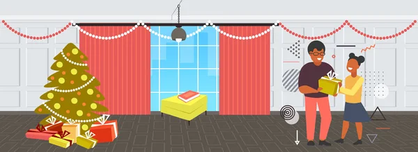 Padre dando regalo regalo caja a hija feliz navidad feliz año nuevo vacaciones de invierno celebración concepto moderno salón interior longitud completa horizontal — Vector de stock