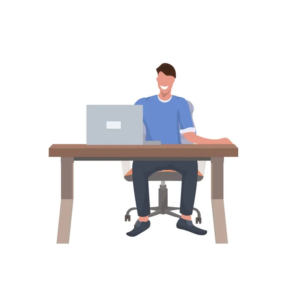 Businessman sitting at workplace smiling business man office worker using laptop full length vector illustration — Stock vektor