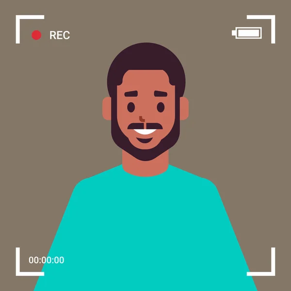 Kamera képernyő képkeret kereső rec afro-amerikai férfi blogger vagy riporter felvétel online videó ember beszél élő stream portré — Stock Vector