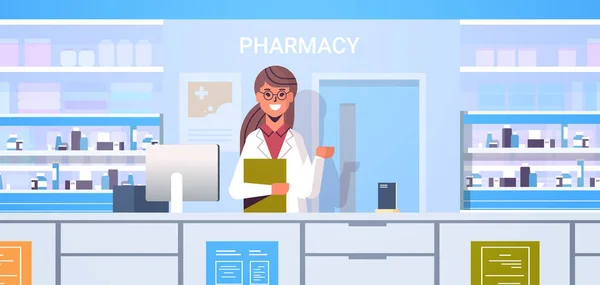 Farmacéutica doctora con portapapeles de pie en el mostrador de farmacia moderna farmacia medicina interior concepto de salud retrato horizontal — Vector de stock