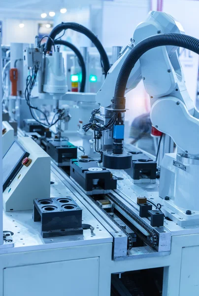 Sistema robótico para verificação automática de placas de circuito impresso — Fotografia de Stock