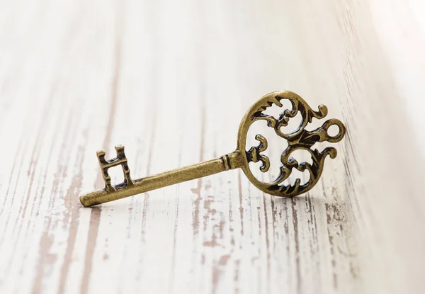 Bronze Pendant Form Key — Stock Photo, Image